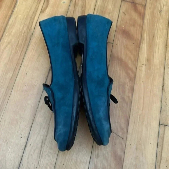 Tod’s pointy toe green flat shoes - Picture 3 of 10